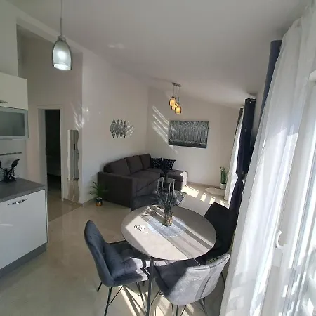 Luna Appartement *